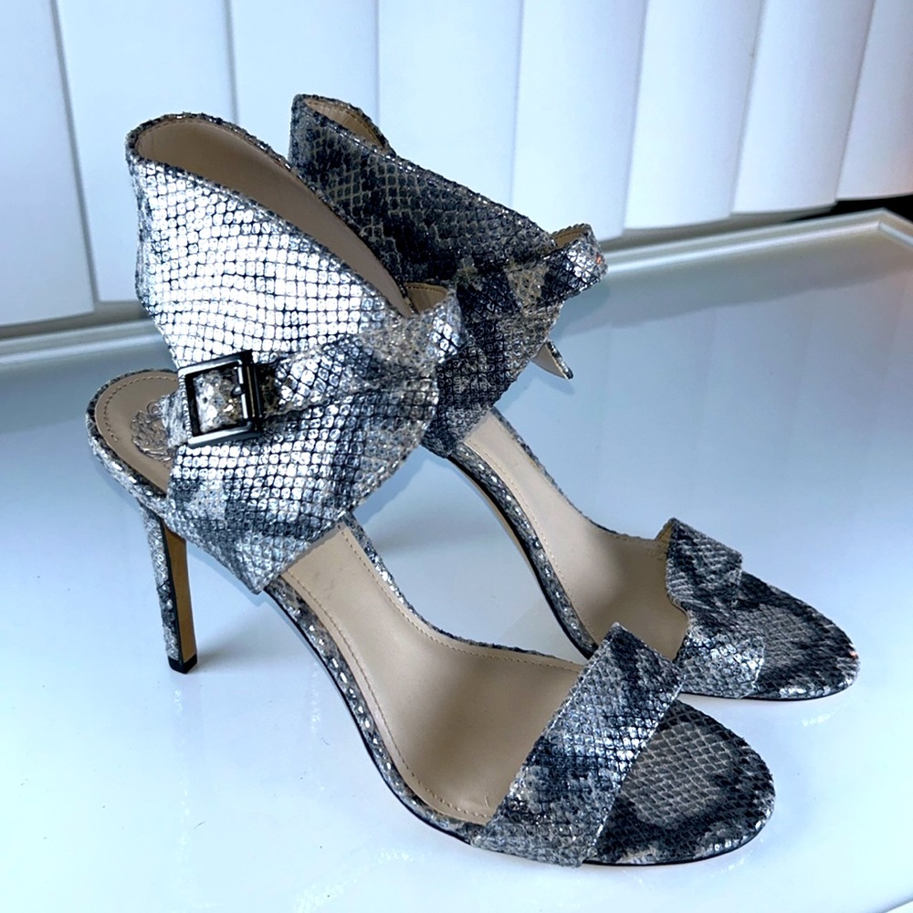 Vince Camuto Designer “Tarma” Silver Snake Skin Buckle Dress Sandals Gothic Boho